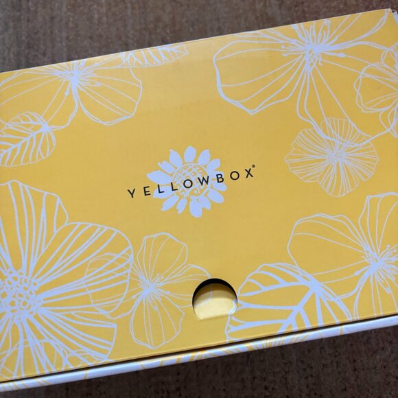 Yellow Box Cataline Cow Print Heel - Picture 5 of 7